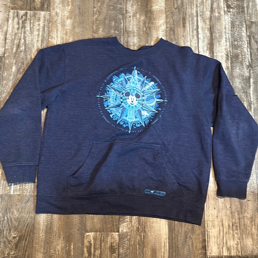 Disney parks compass‎ sweatshirt 60 cotton 40 polyester